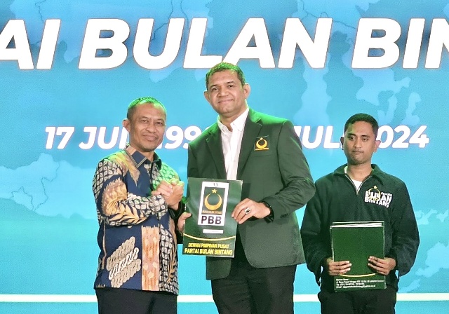 Di Acara Milad Ke -26, DPP PBB Serahkan Surat Keputusan Dukung Petahana Kasmarni - Bagus Santoso