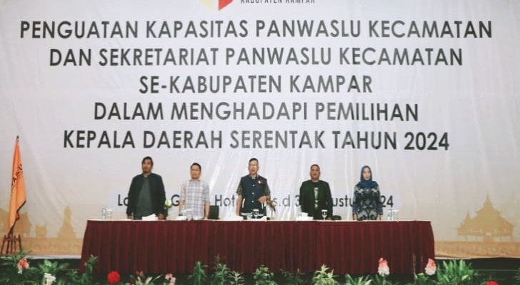 Ketua Bawaslu Kabupaten Kampar Buka Kegiatan Penguatan Kapasitas Panwaslu Kecamatan dan Sekretariat Panwaslucam Se-Kabupaten Kampar
