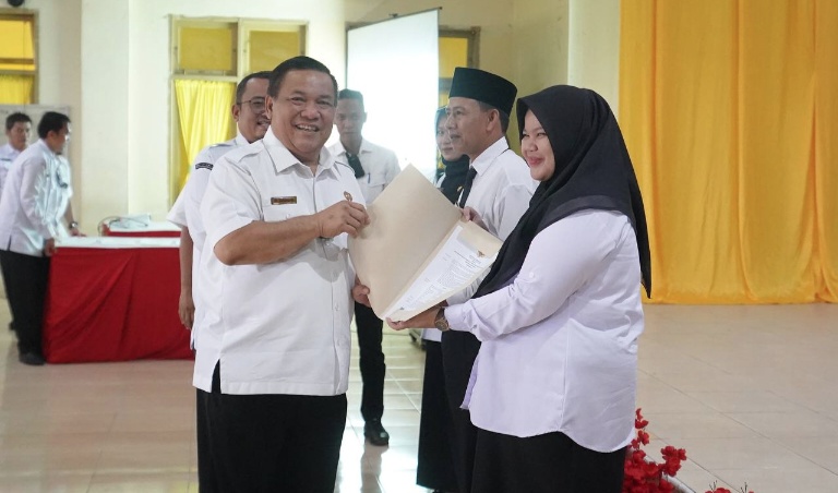 262 Guru di Rohul Terima SK PPPK, Begini Pesan Pj Gubernur Riau