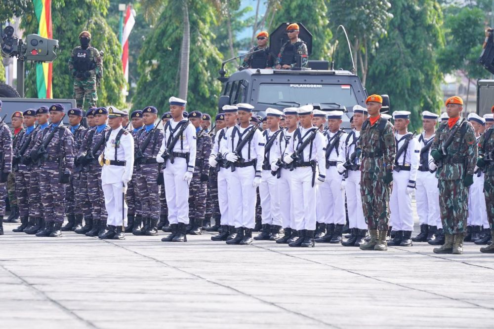 Peringatan HUT TNI di Riau Dimeriahkan Atraksi dan  Alutsista