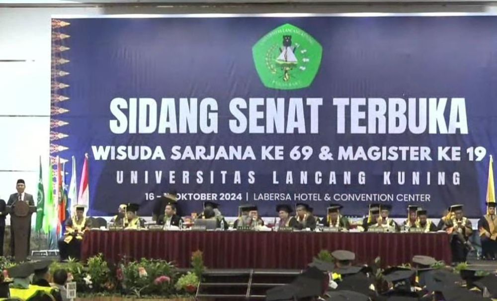 Unilak Wisuda 1.005 Mahasiswa,  Alumni Diminta Aplikasika Ilmu untuk Kemajuan Riau
