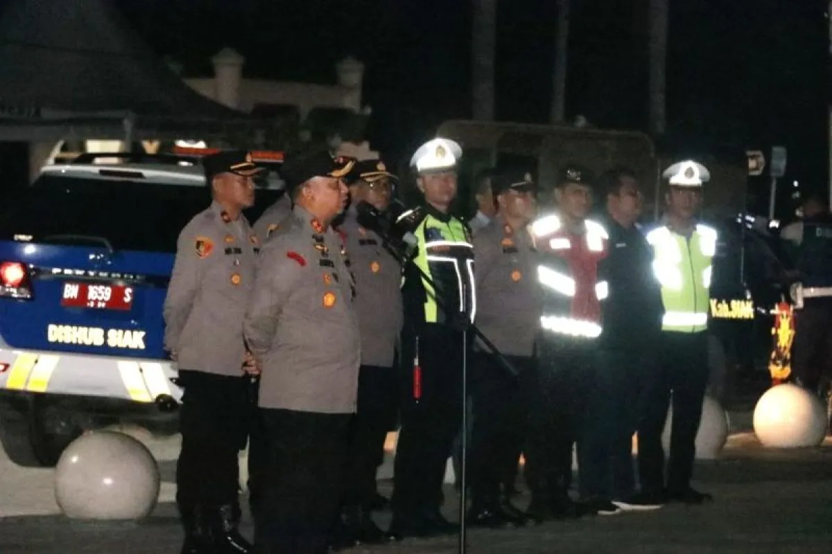 Kapolres Siak Pimpin Patroli Lampu Biru Skala Besar