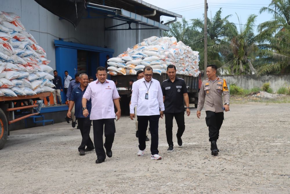 Polda Riau Ancam Tindak Tegas Penimbun Beras